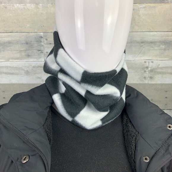 Buffalo Check Fleece Neck Warmer: Black and White Gaiter Scarf - Picture 1 of 9
